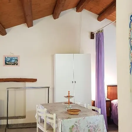 Thiny House Ginestra Apartment