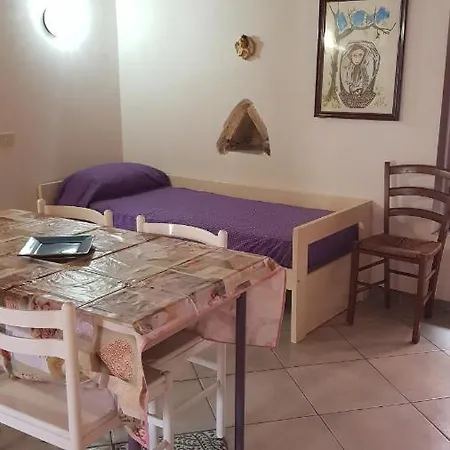 Thiny House Ginestra Apartment *